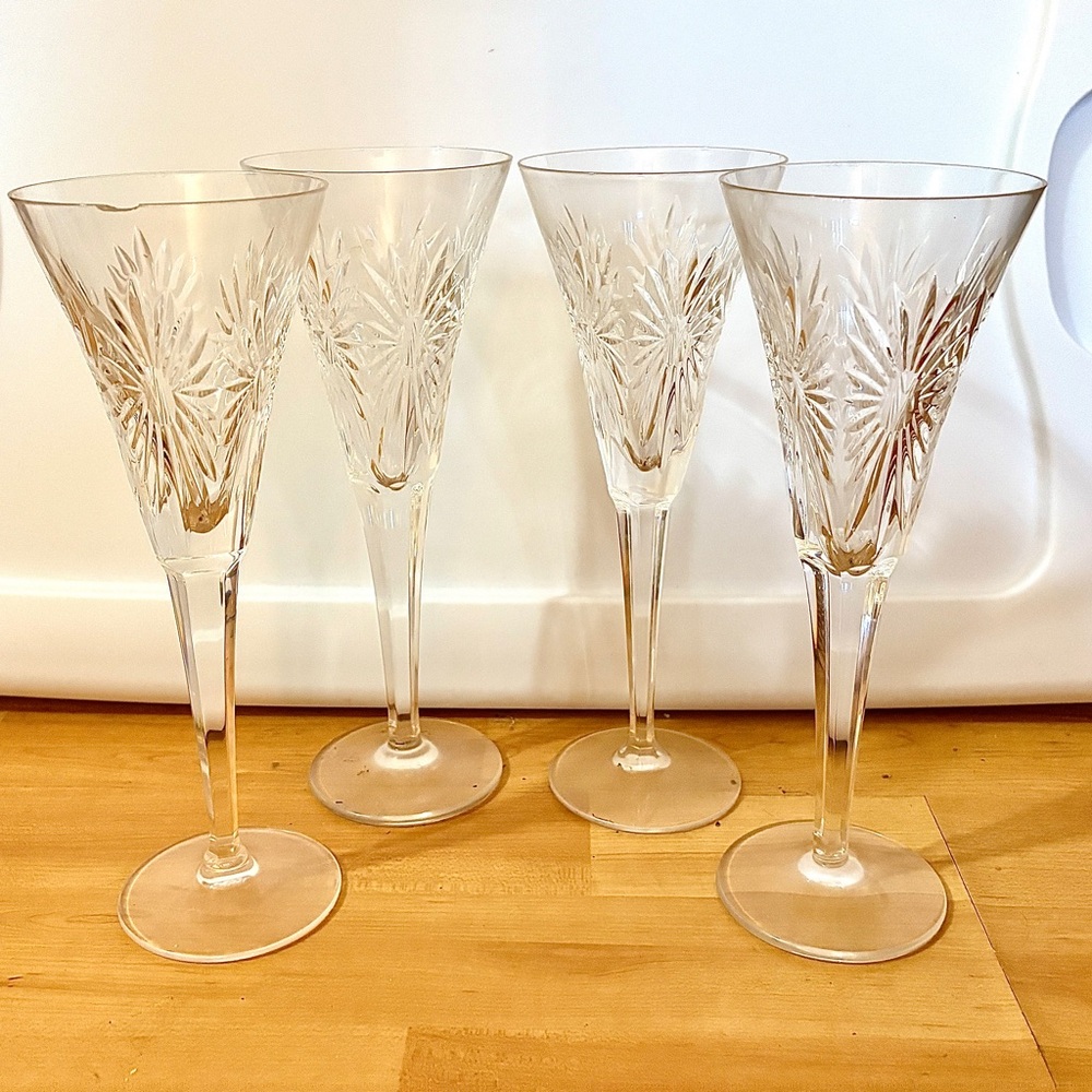 Waterford crystal chanpage flutes.Wine Glass Set - Elegant Clear Design
